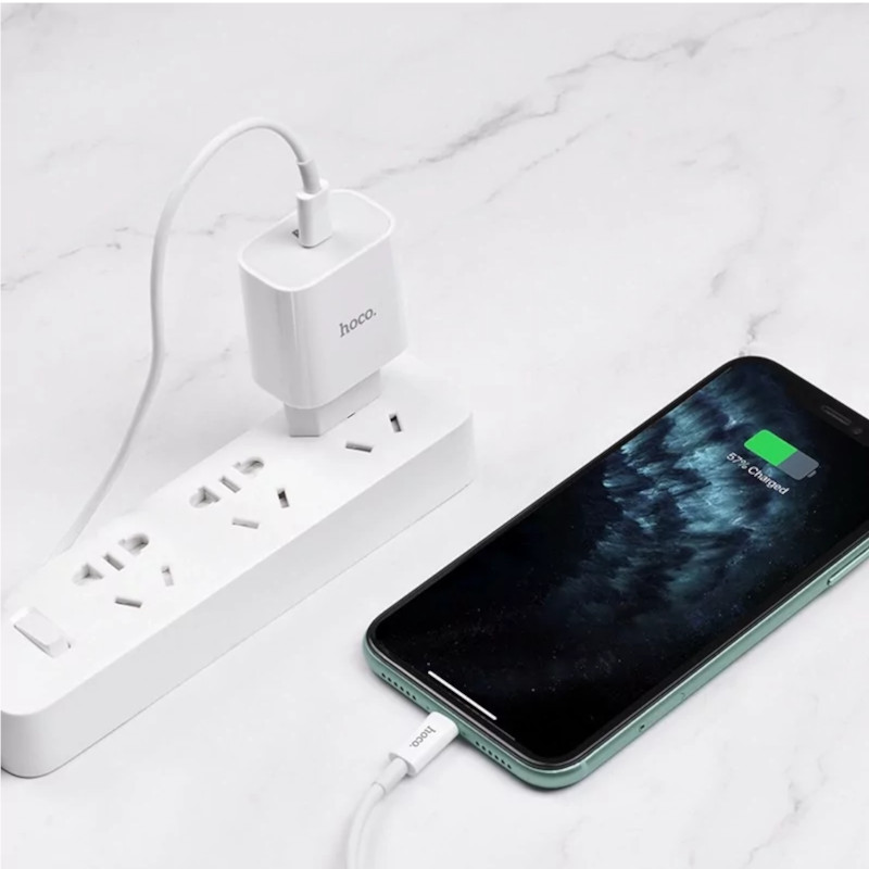 картинка Сетевое зарядное устройство Hoco C76A Pro, PD 30Вт, Type-C на Lightning от магазина "мир Электроники"